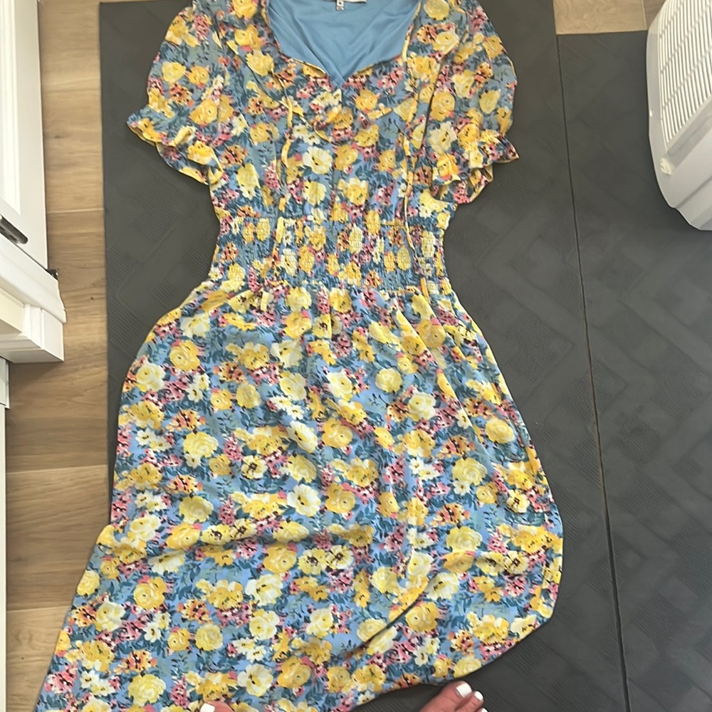 Beautiful floral midi dress